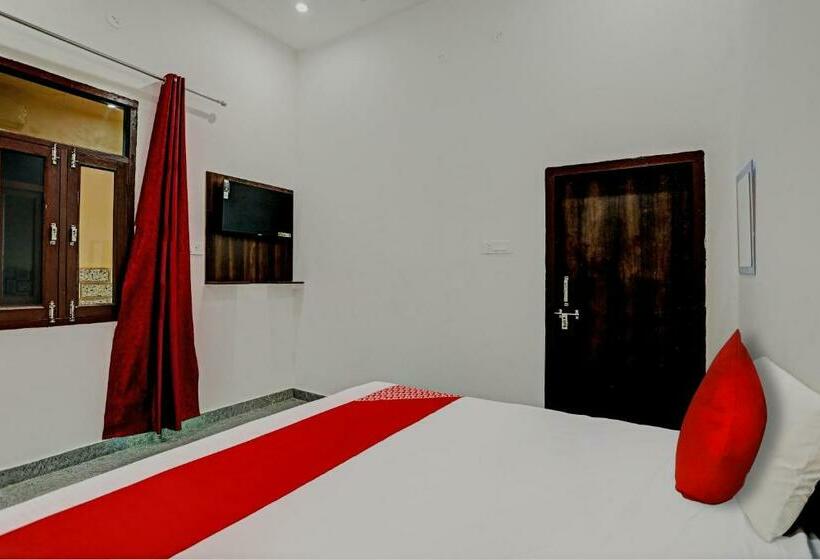 Трехместный Номер Классика, Oyo Flagship The Crown Plaza