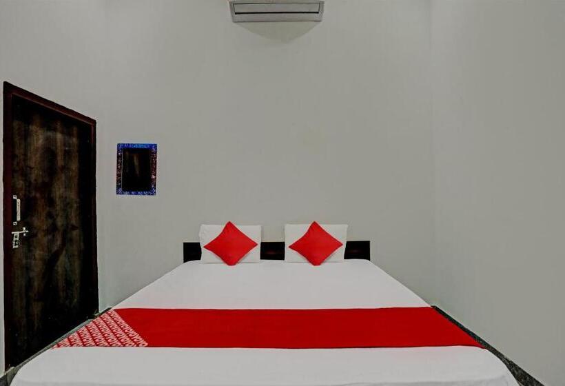Трехместный Номер Классика, Oyo Flagship The Crown Plaza