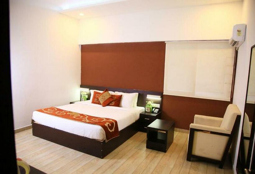 اتاق لوکس, Tiger Trails Thekkady