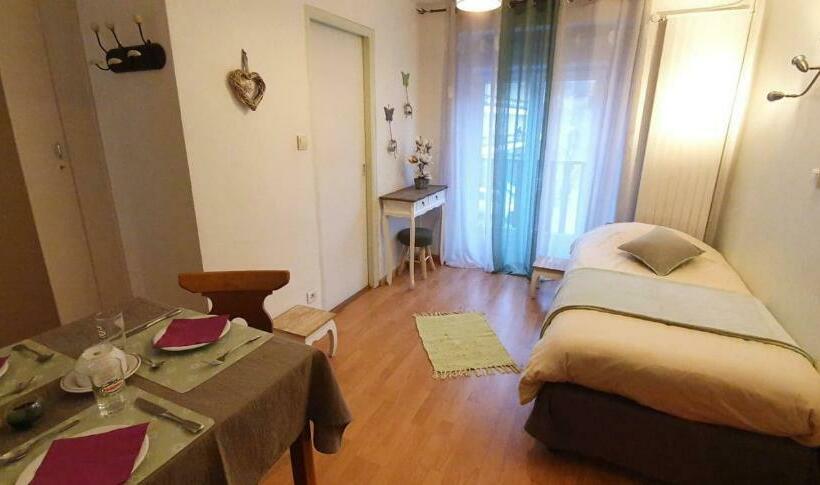 Четырехместный Номер Стандарт, Chambre D'hotes Le Saut De La Truite