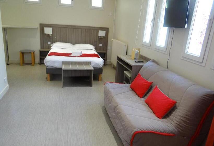 Четырехместный номер Премиум, Hostellerie Bon Pasteur