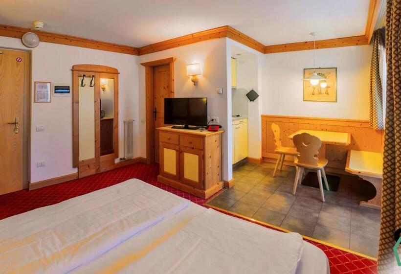 Студио Стандарт с Балконом, Hotiday Apartment Collection   San Martino