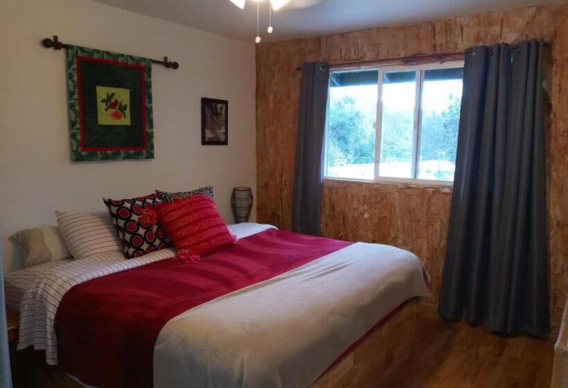 Семейный Номер, Aloha Crater Lodge