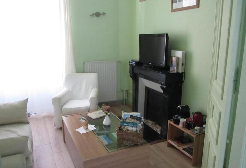 اتاق استاندارد, Chambre D'hôtes Les Epicuriens