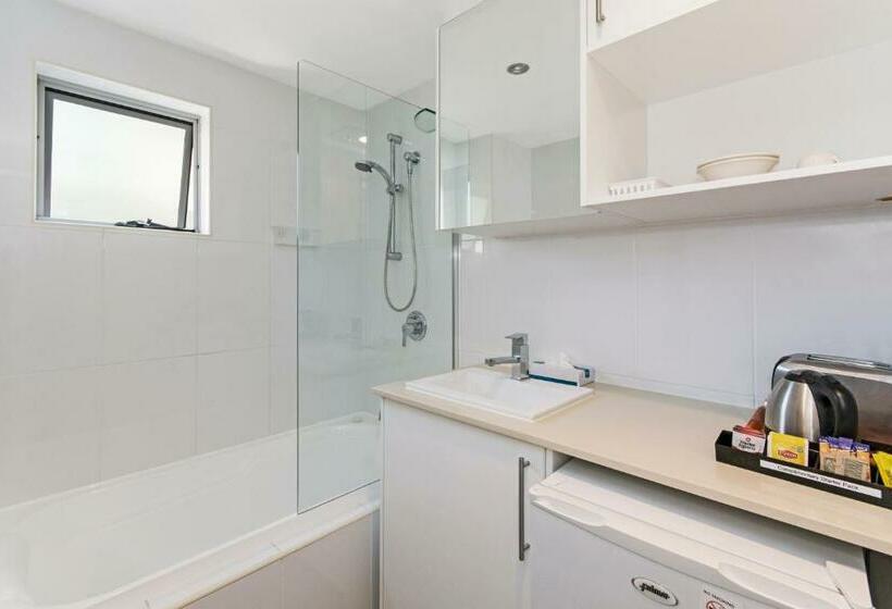 Escritório Estándar, Redvue Holiday Apartments