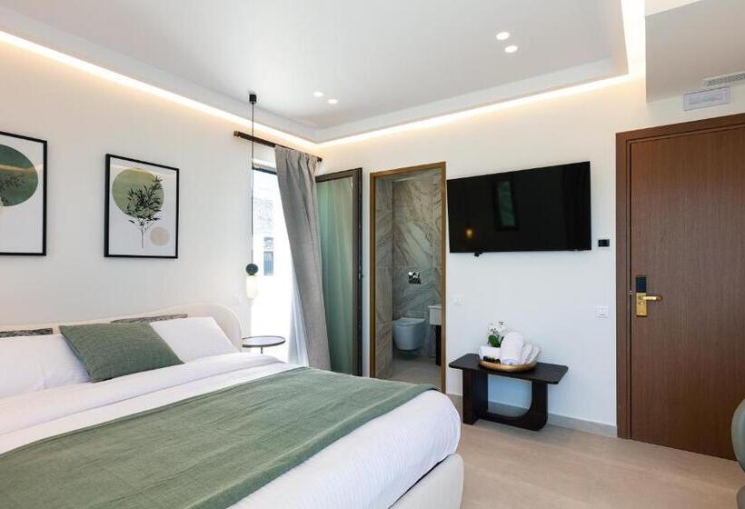سوئیت با چشم‌انداز دریا و هیدروماساژ, Naiades Boutique Hotel   Adults Only