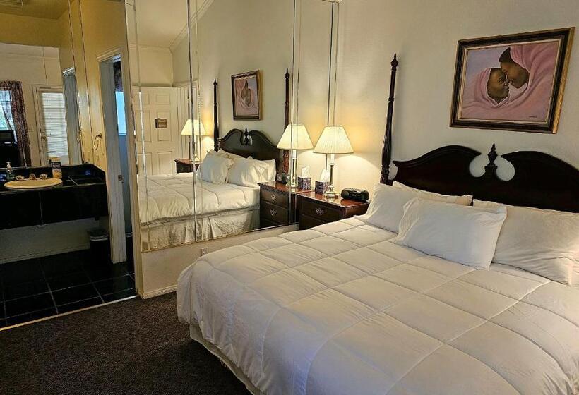 Номер Стандарт Трехместный, Alhatti Christian Resort