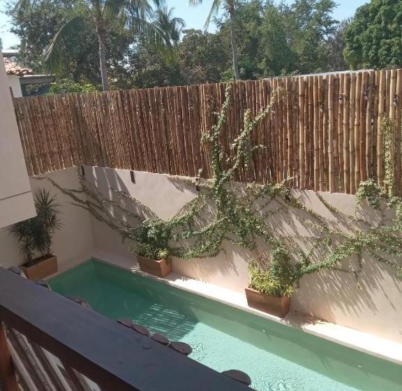 اتاق استاندارد با چشم‌انداز استخر, Casa Ita Surf   Adults Only