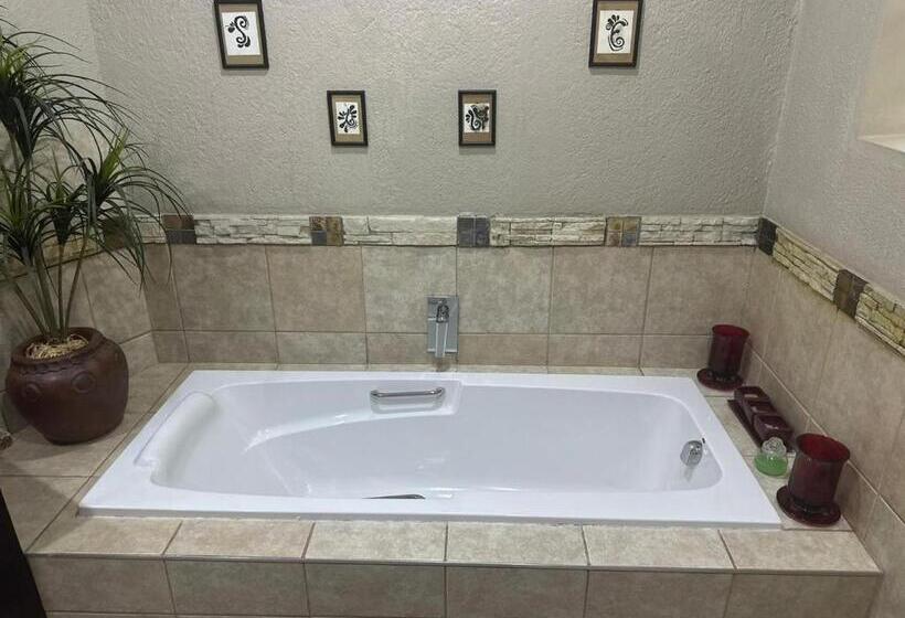 اتاق لوکس خانوادگی, Safari Bed & Breakfast