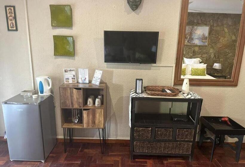 اتاق خانوادگی, Safari Bed & Breakfast
