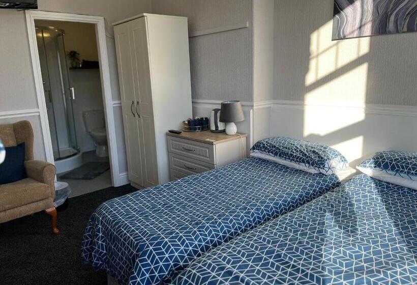 Семейный Номер, Y Garth Guesthouse
