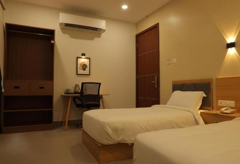 Номер Стандарт Трехместный, Dreamotel Luxury Suites