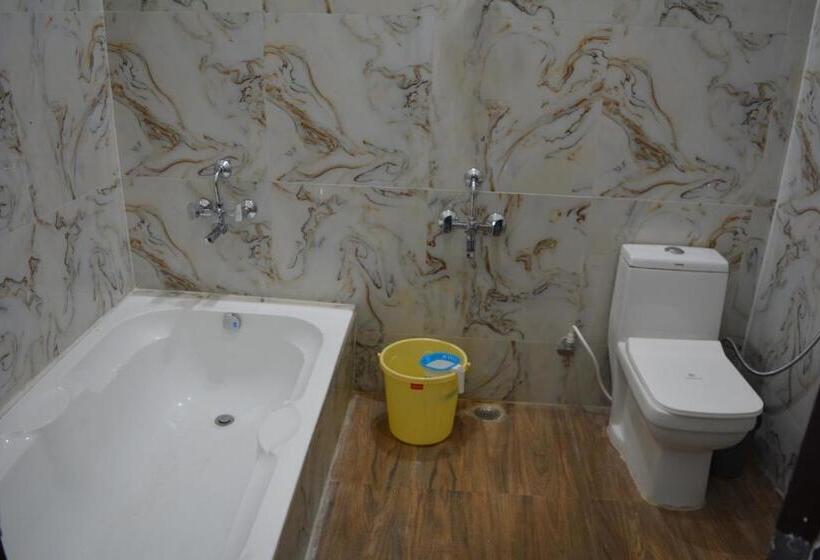 اتاق استاندارد با تراس, Rajesh Bed & Breakfast