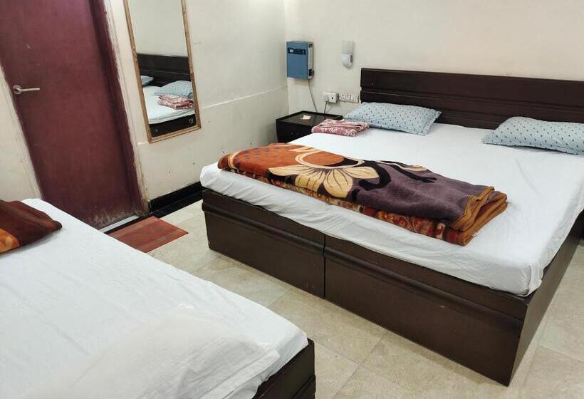 标准三人间, Avadh Vihara Beds & Breakfast