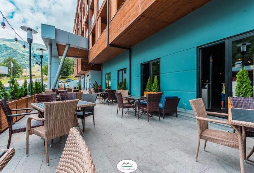 سوییت با چشم‌انداز کوه, The Valley Residence & Spa Suite 223