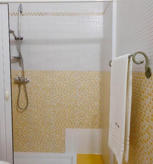 Quarto Estandar com Sacada, Villa Musica