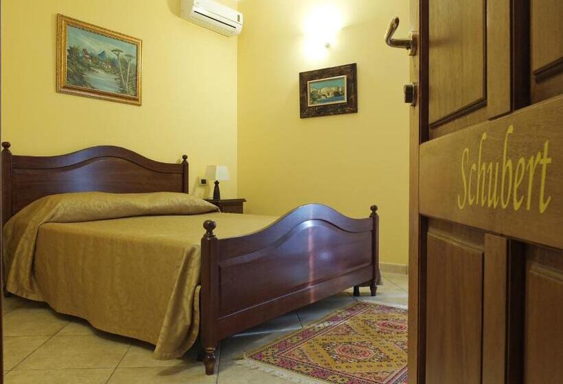 Quarto Estandar com Sacada, Villa Musica