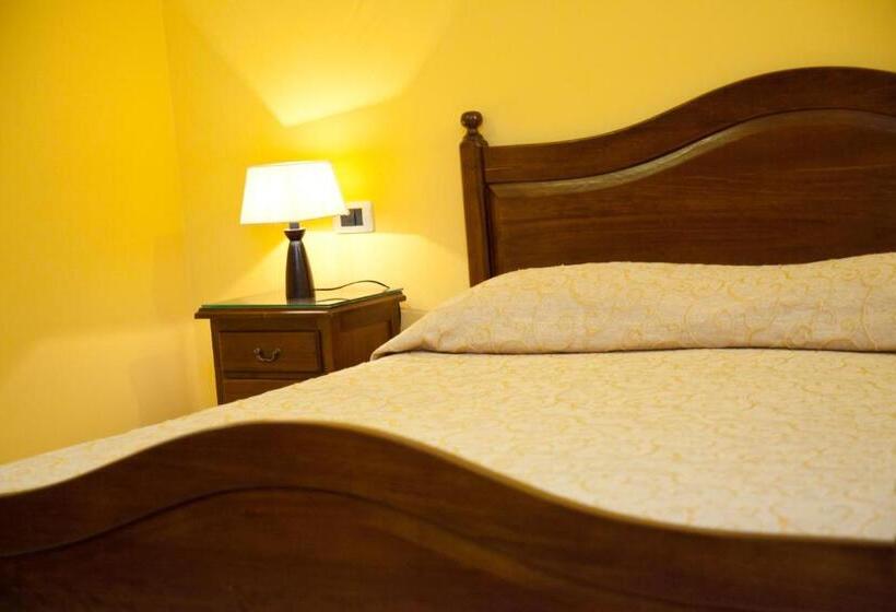 Quarto Estandar, Villa Musica