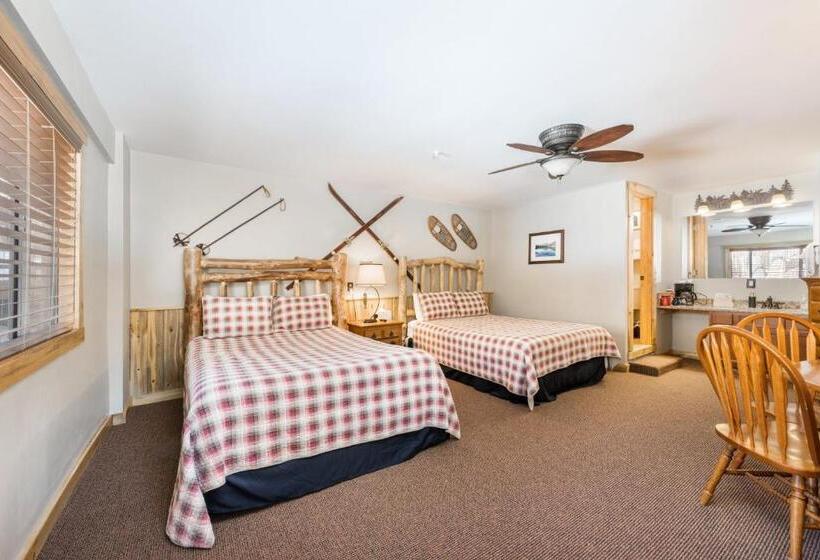 Номер Стандарт, 4 Seasons Inn On Fall River
