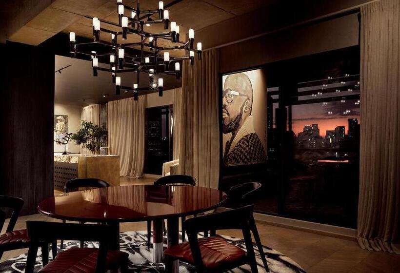 סוויטה נשיאותית, Hallmark Hotel By Bon Hotels