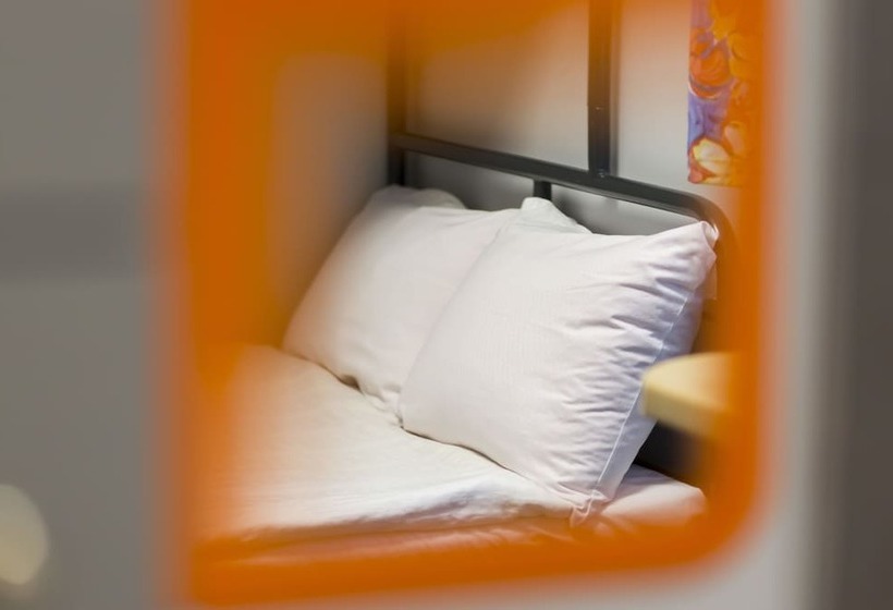 Quarto Triplo Estandar, Hostel Siennicka