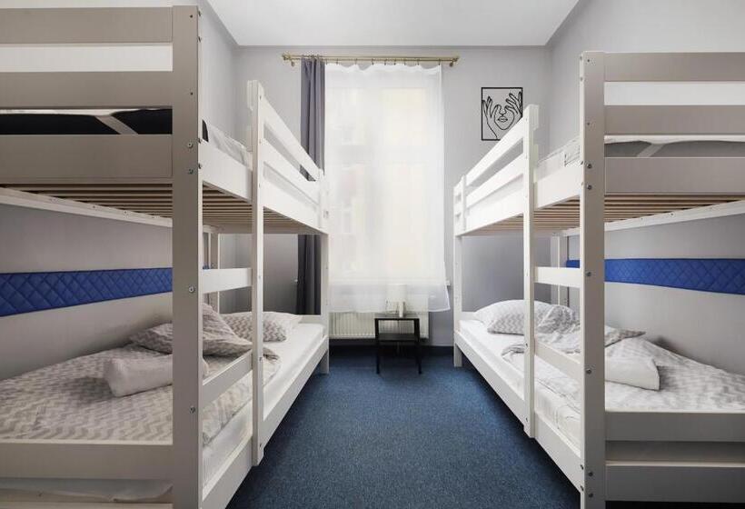 Quarto Quádruplo Estandar, Moon Hostel Kraków