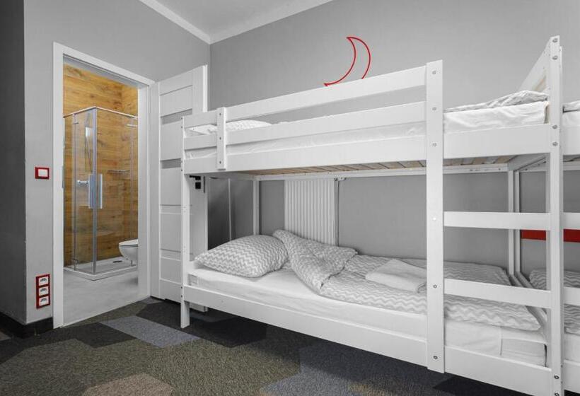 Пятиместный Стандартный Номер, Moon Hostel Kraków
