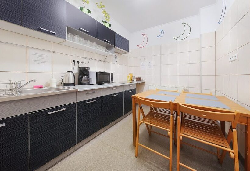 Четырехместный Номер Стандарт, Moon Hostel Kraków