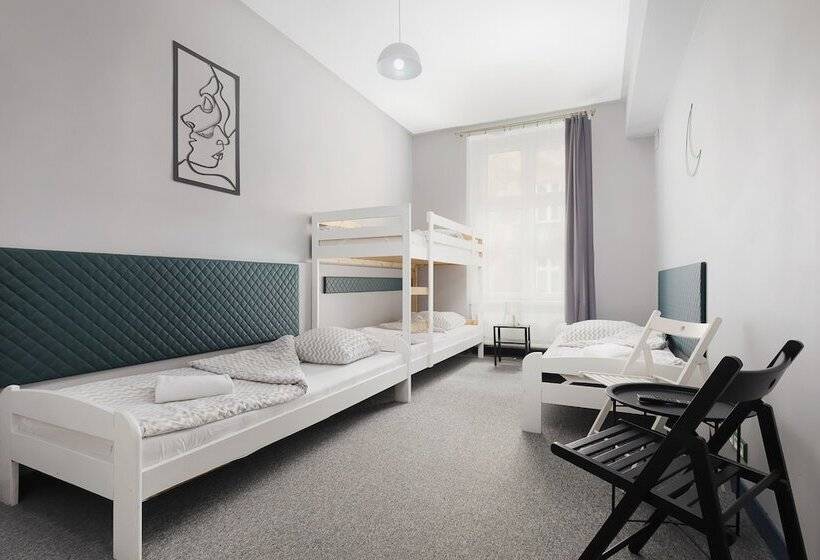 Четырехместный Номер Стандарт, Moon Hostel Kraków