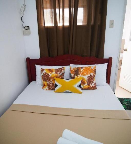 スタンダードルーム, Amparo S Tourist Inn   Coron