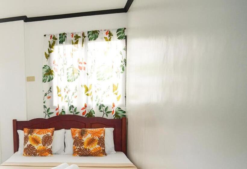 バス共有のスタンダードルーム, Amparo S Tourist Inn   Coron