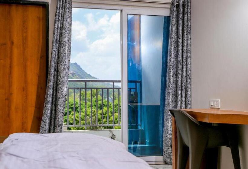 标准间, Kardhar Inn