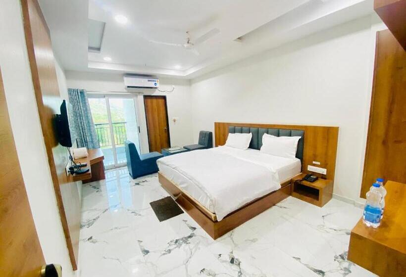 标准间, Kardhar Inn