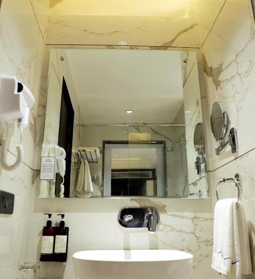 اتاق سوپریور با تخت بزرگ, Blusalzz Residence Amritsar