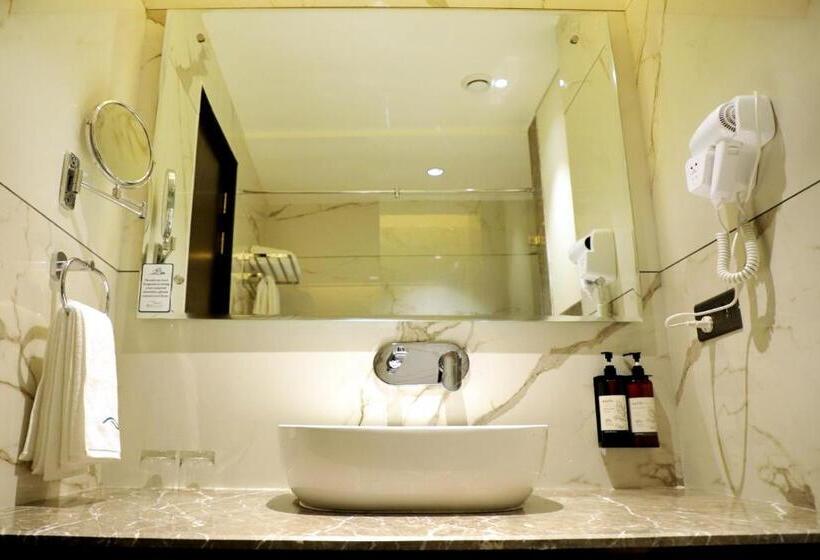 اتاق سوپریور با تخت بزرگ, Blusalzz Residence Amritsar
