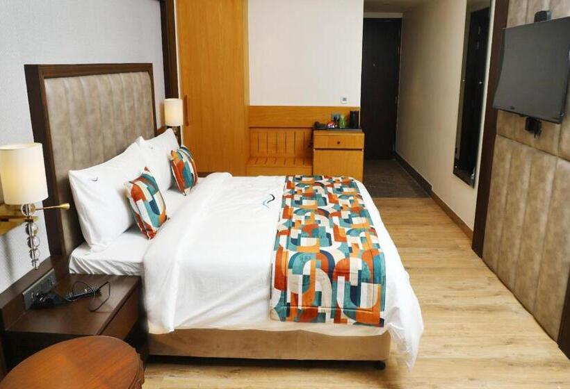 اتاق سوپریور با تخت بزرگ, Blusalzz Residence Amritsar