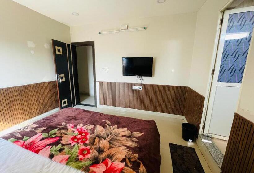 اتاق لوکس, Shreelok
