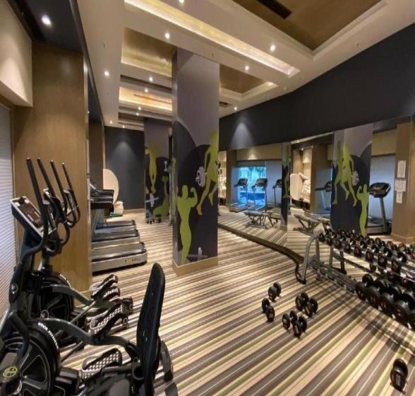 استودیوی لوکس, Neel Skye   Couple Friendly   Dlf My Pad, Gomtinagar , Lucknow