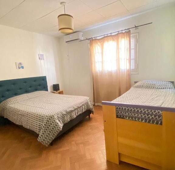 Номер Стандарт Четырехместный Совместный Санузел, Houselyon