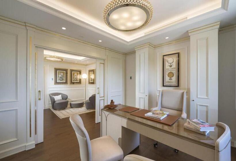 اتاق استاندارد, Royal Suite At The San Roque Club