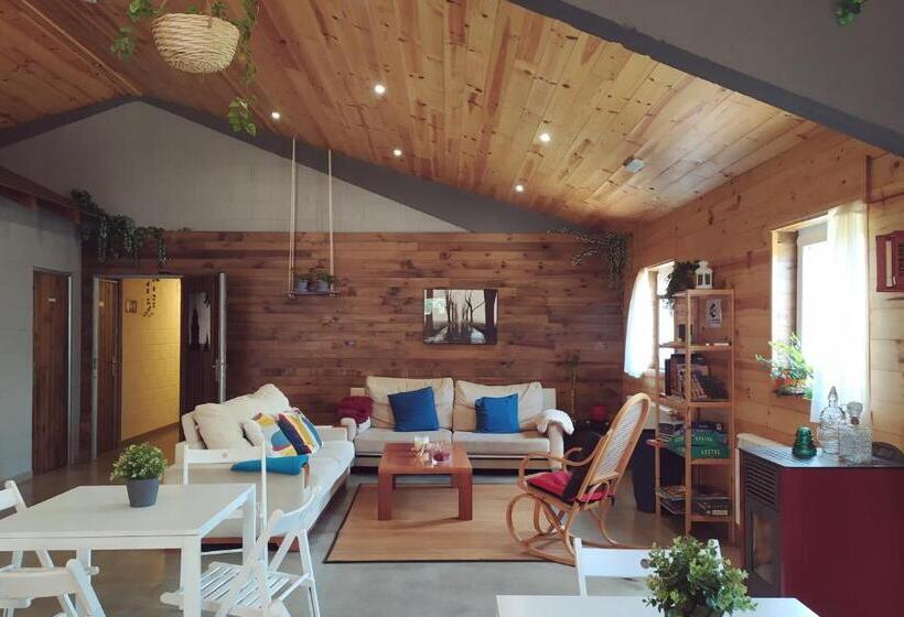 Номер Стандарт, Albergue A Nave De Ferreira