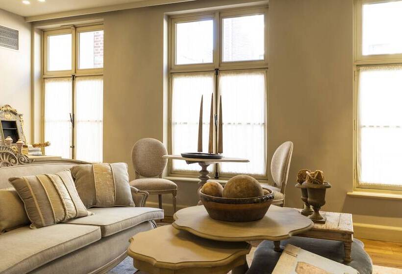 Junior Suite, Cobergher