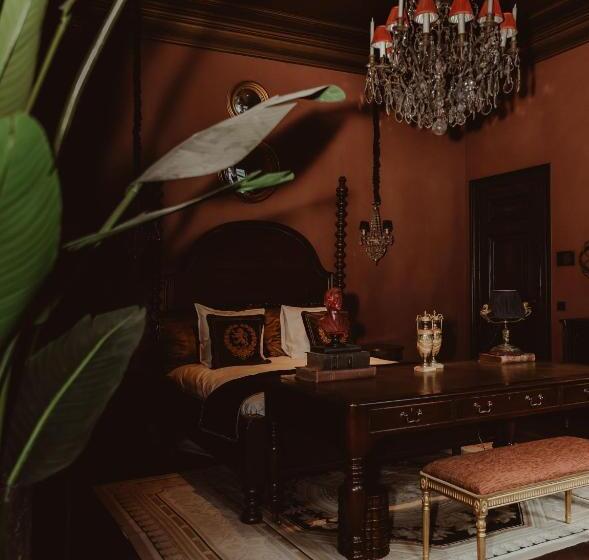 Superior Suite, Cobergher