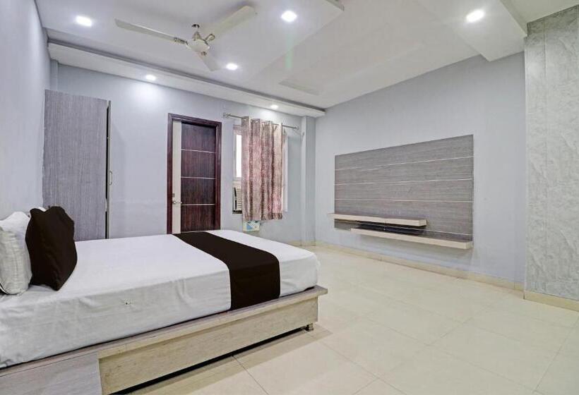 Трехместный Номер Классика, Grand Townhouse