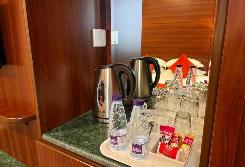 Номер Стандарт Трехместный, Hayatt Suites &