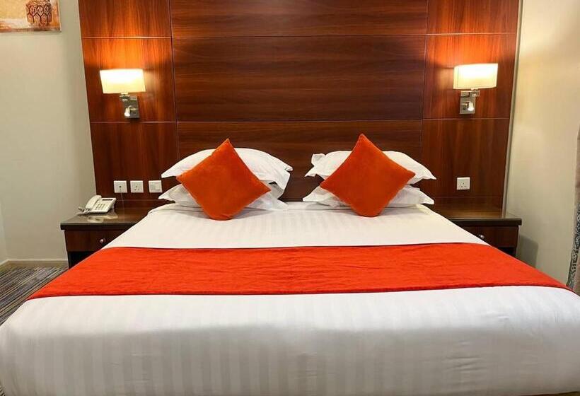 Полулюкс, Hayatt Suites &