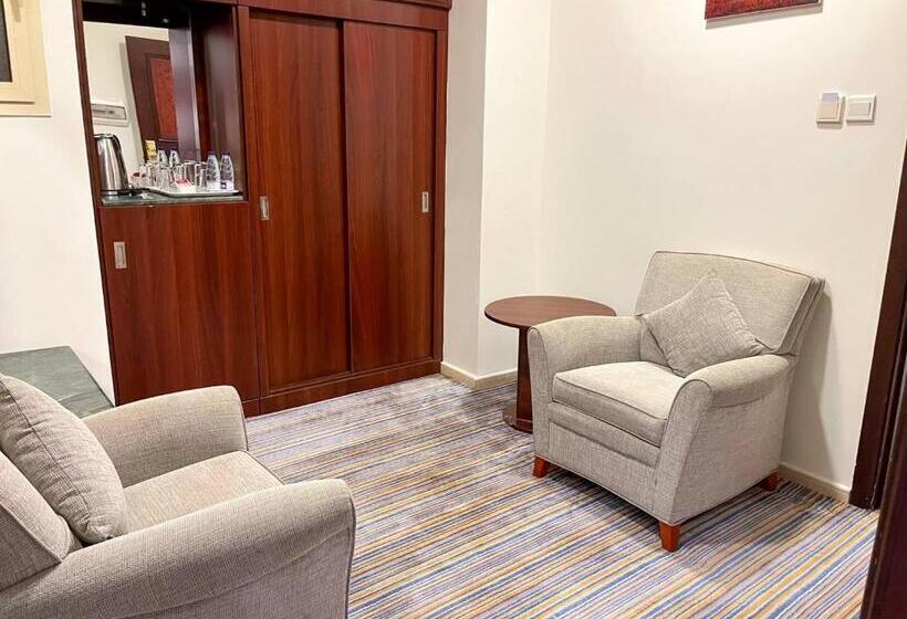 Люкс 2 Спальни, Hayatt Suites &