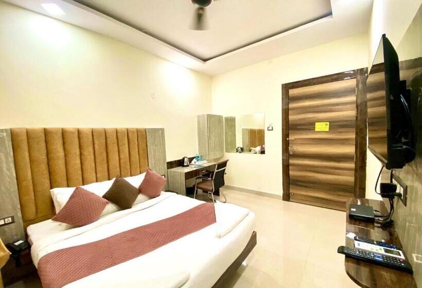 Номер Deluxe, Sky International  Airport Zone Hyderabad