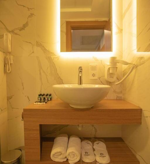 اتاق لوکس, Divares Luxury