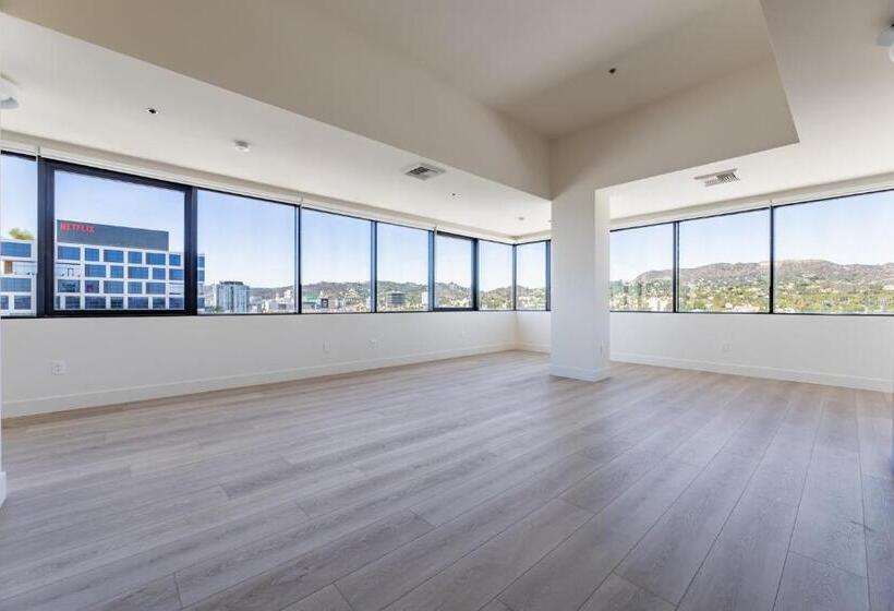 Семейное Студио, Kasa Sunset Los Angeles